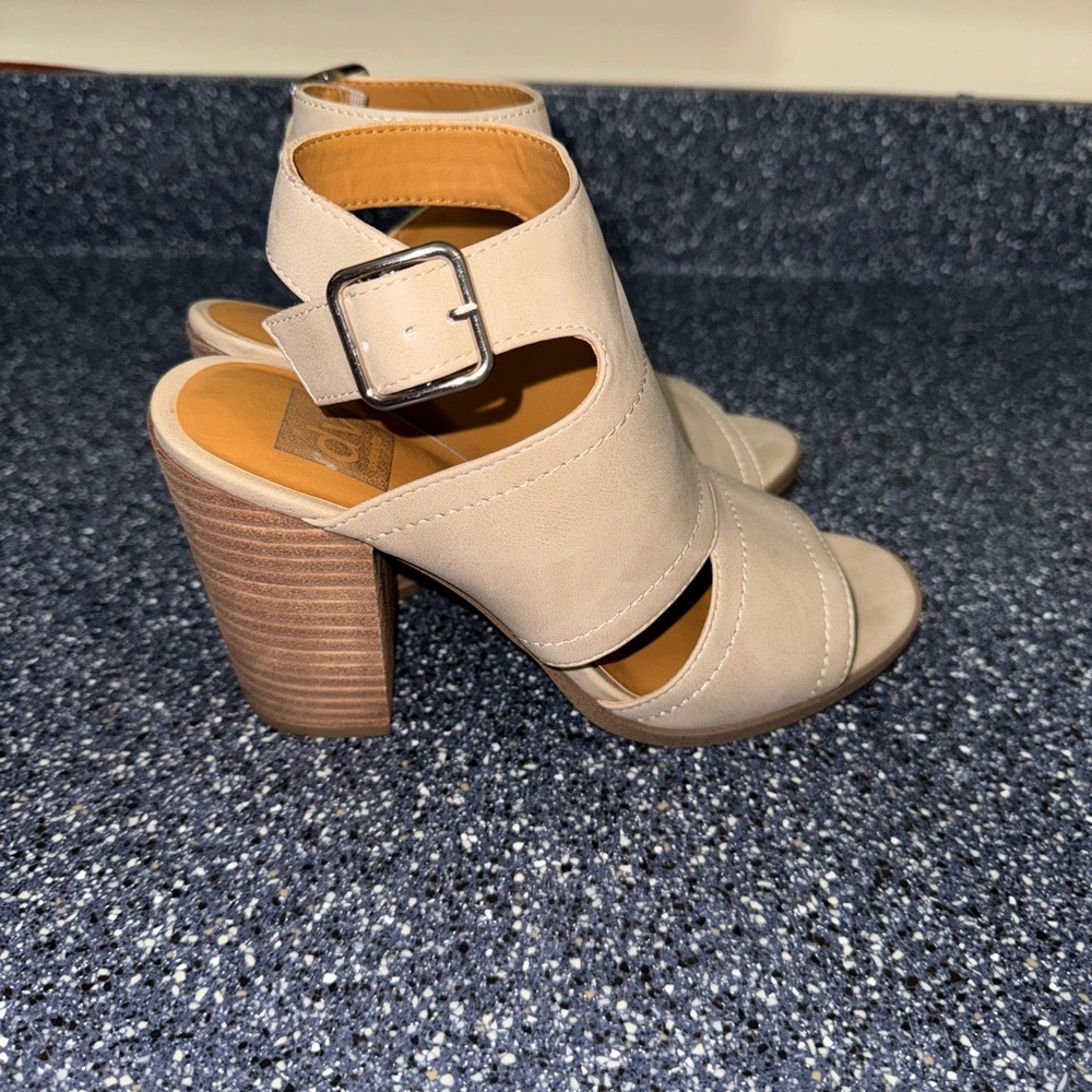 Peep toe heels